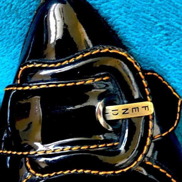 Authentic FENDI Glossy Black Patent Leather Flats - Picture 3 of 12